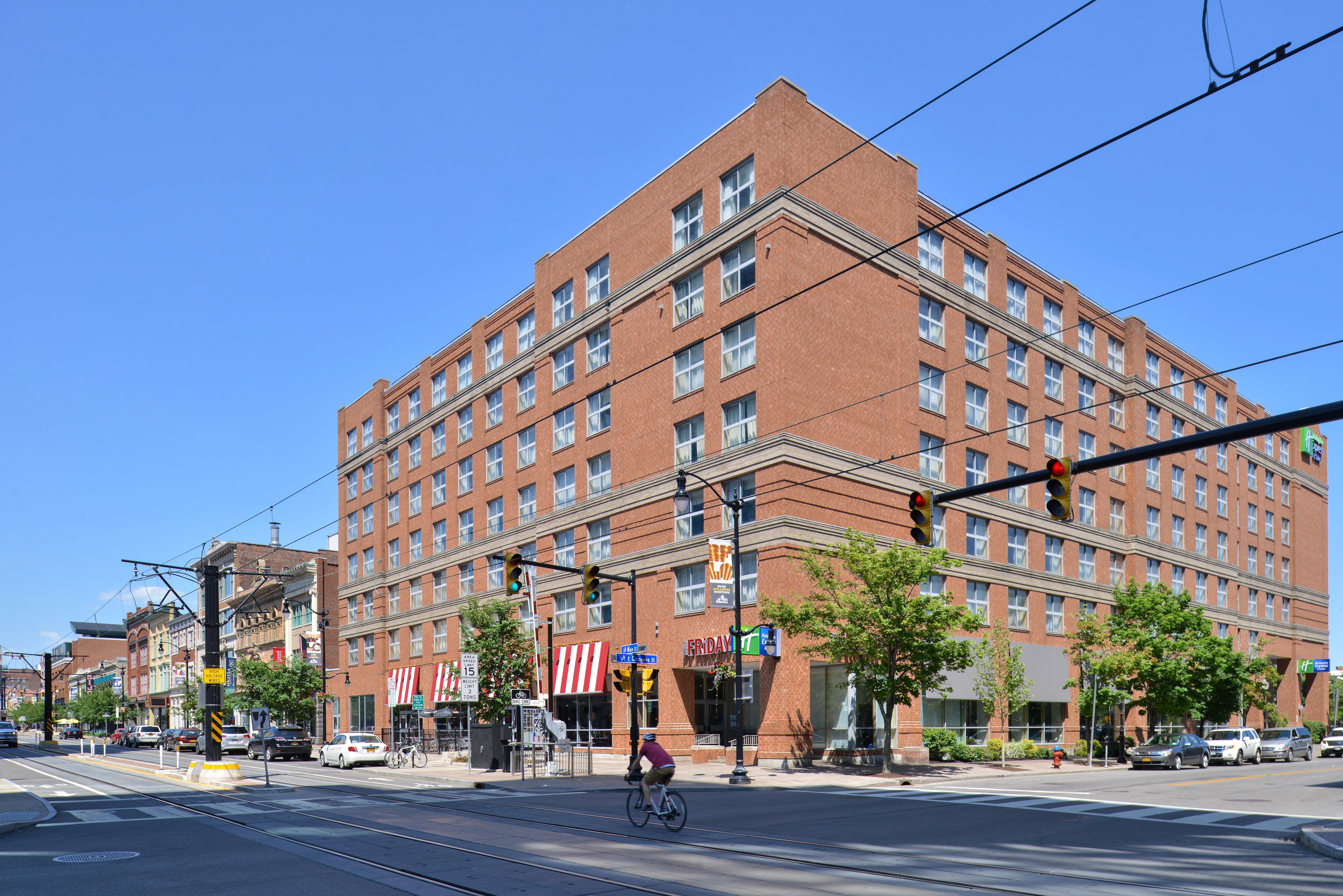 Holiday Inn Express & Suites Buffalo Downtown By Ihg Kültér fotó